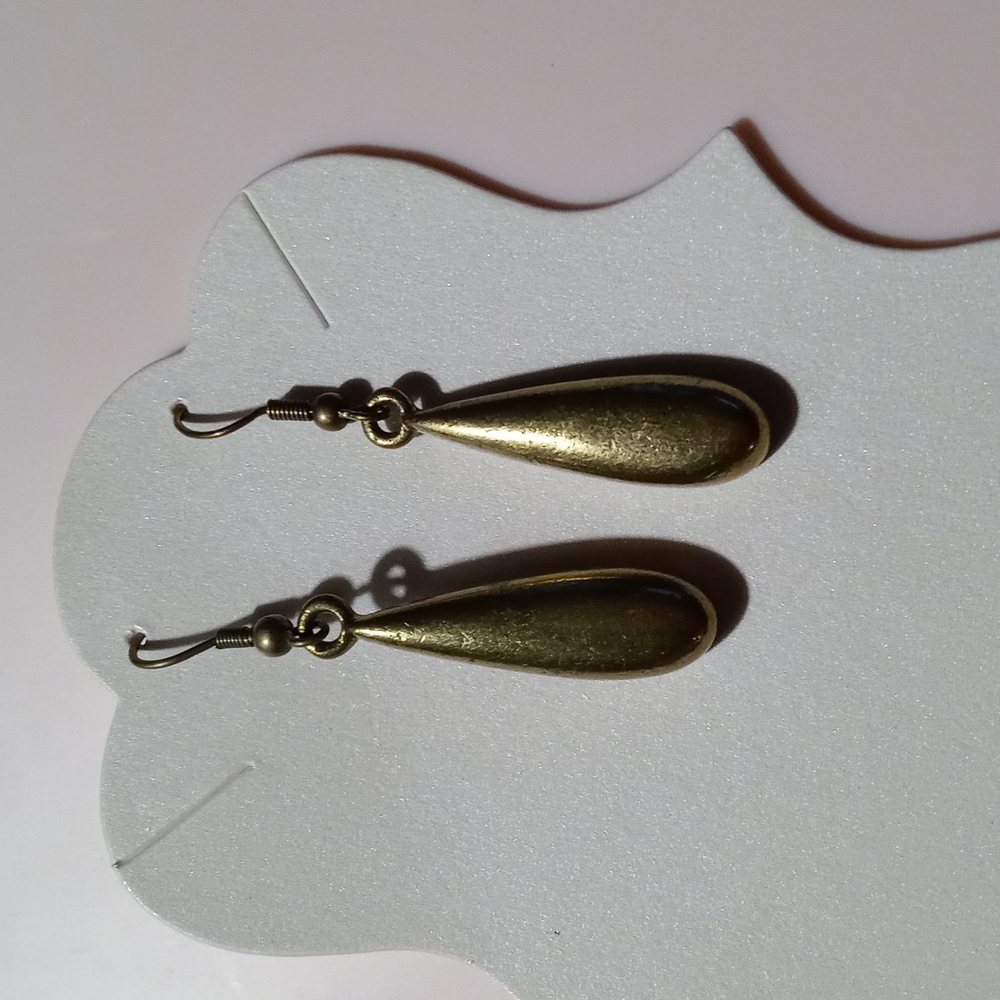 Hook back, dangle earrings